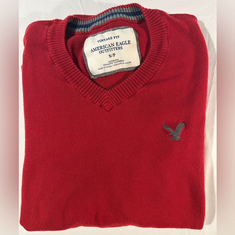 American Eagle Outfitters Red Men's Sweater Small